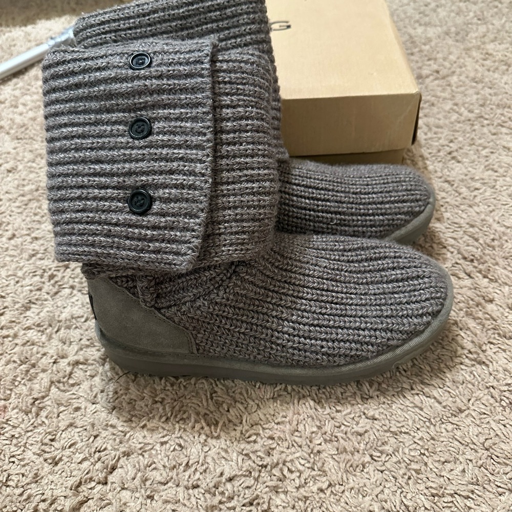 Like New/NEW with original box and was kept original packaging only worn in home